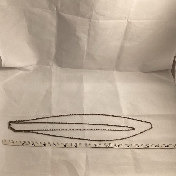 Long two rows silver tone metallic necklace - Picture 5 of 5